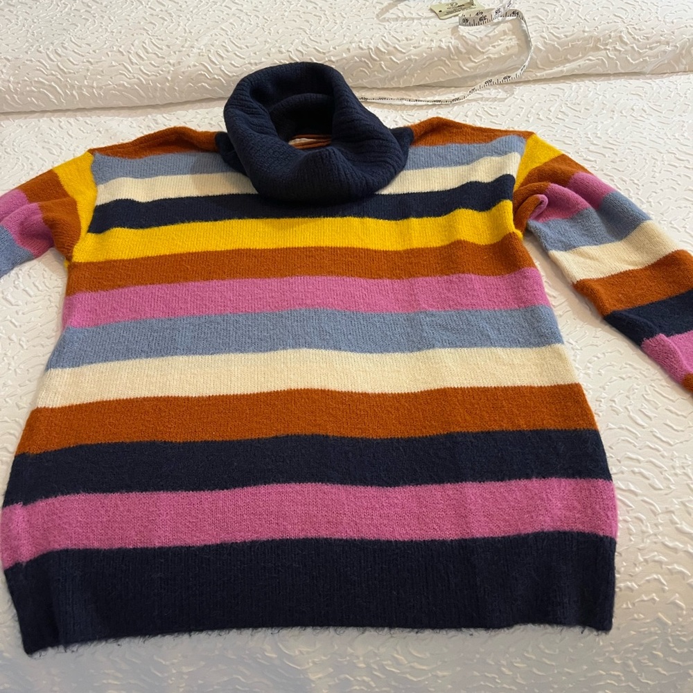 Sweater size m